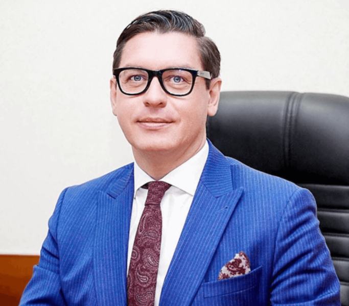 2020 Іван Синяков став директором з управління персоналом та соціальної політики УЗ