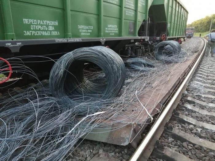 На Придніпровській залізниці з рейок зійшли приватні вагони