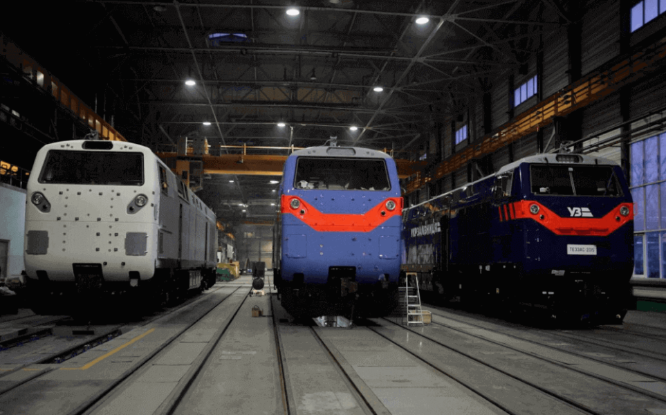 locomotiv-1-1-e1590144544311-1-1-1-1 (1) (1) (1) (1) (1) (1)