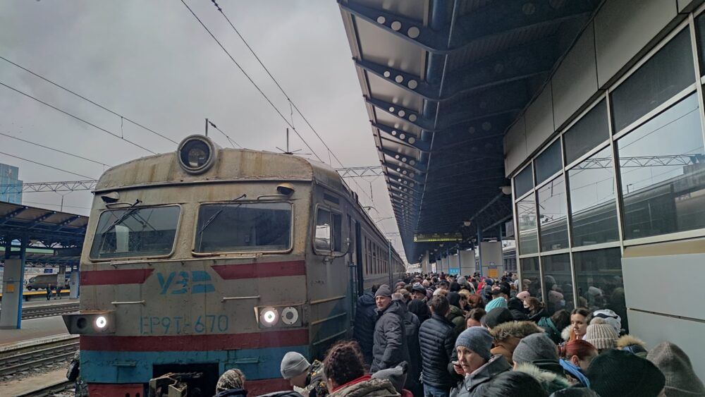 потяг пасажир