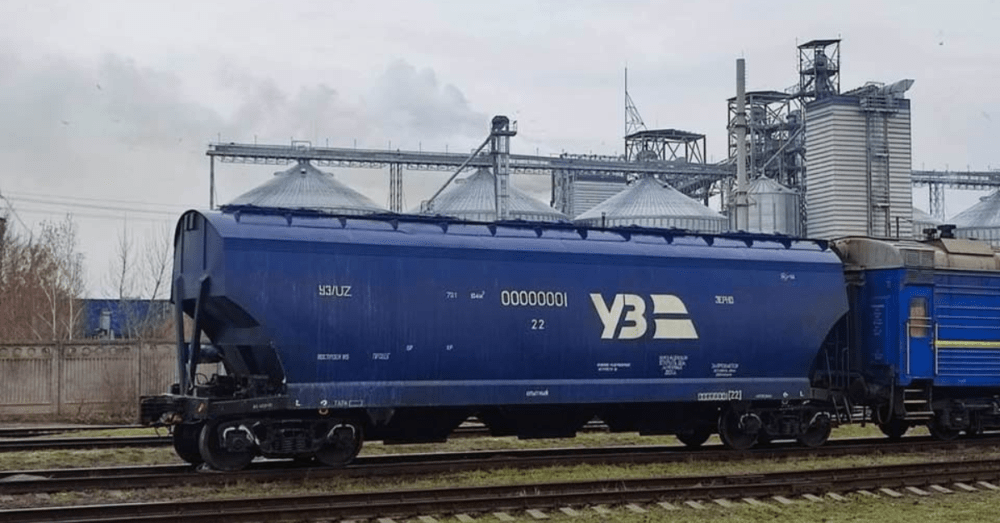 УЗ готує зерновози до перестановки на візки для колії 1435 мм