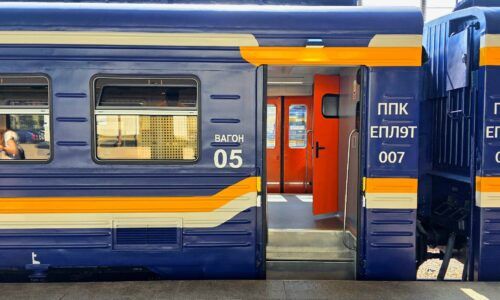 ukrzaliznytsia-ep9lt-007-vahon-5-na-peroni