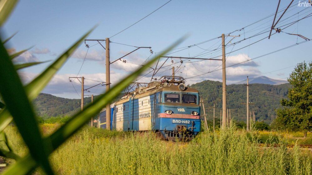 Електровоз УЗ у Карпатах